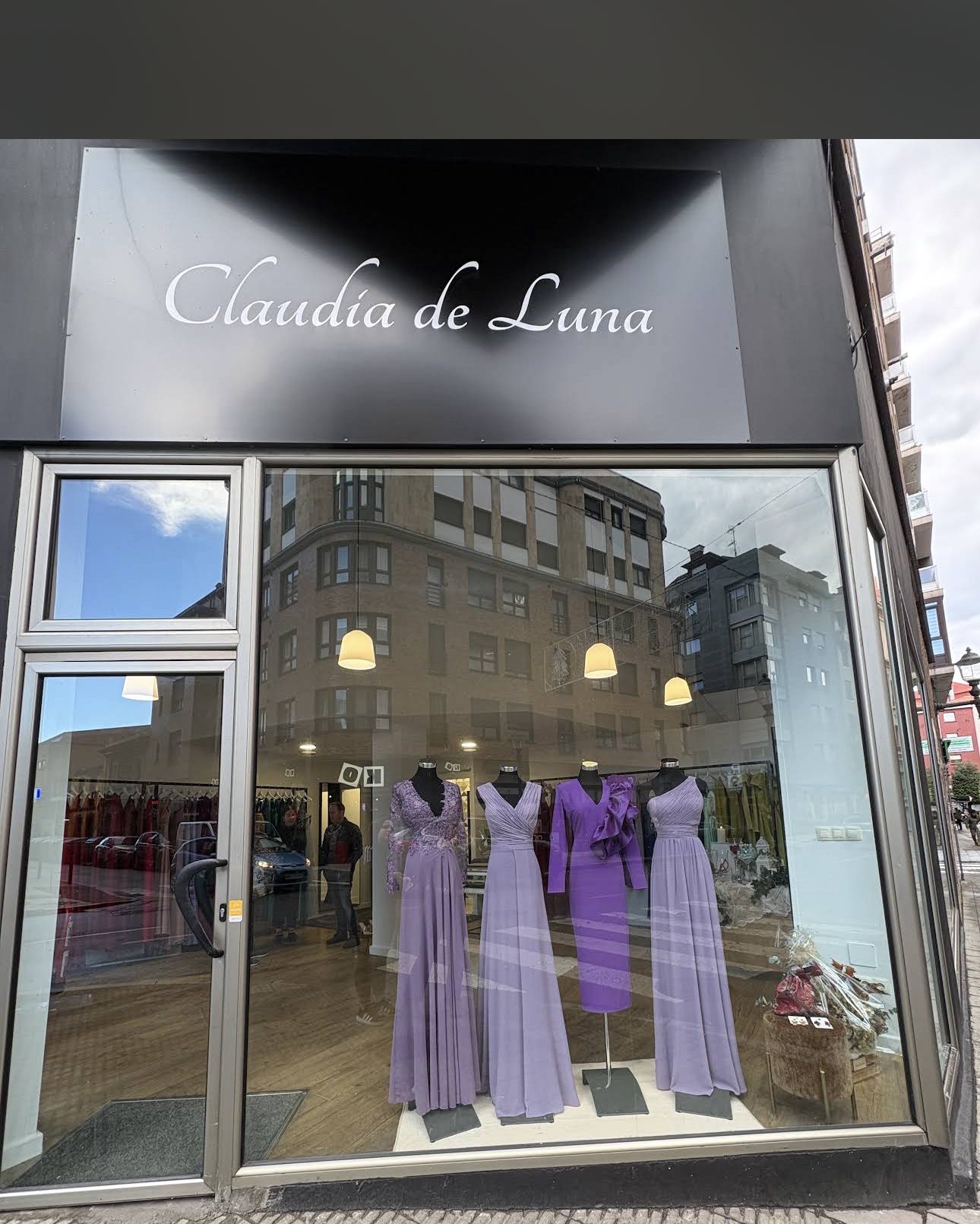 Escaparate de Claudia de Luna en Gijón
